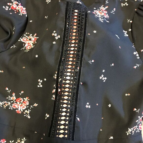 Show Me Your MuMu Lafayette Blouse XS NWT Black Red Cherry Blossom Bell Sleeve - Picture 14 of 16